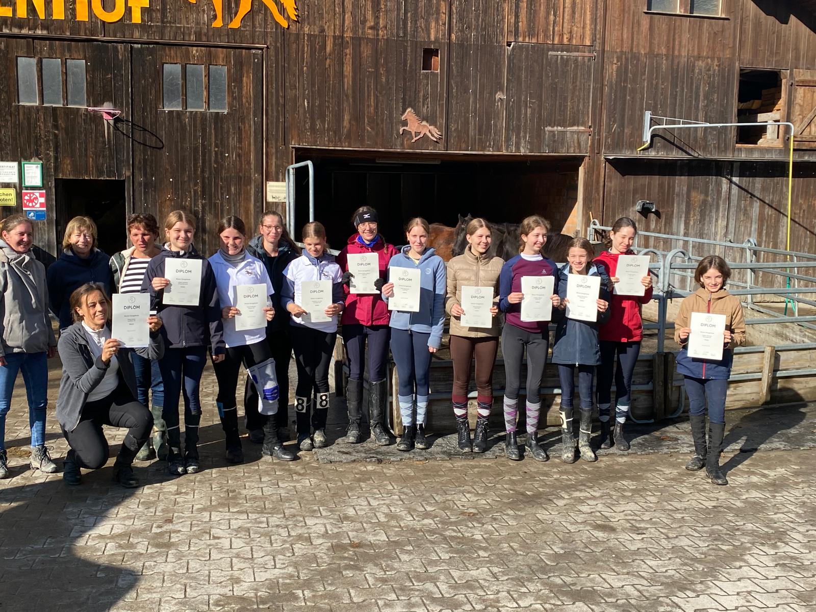 Gratulation zum bestandenen Brevet Gangpferde